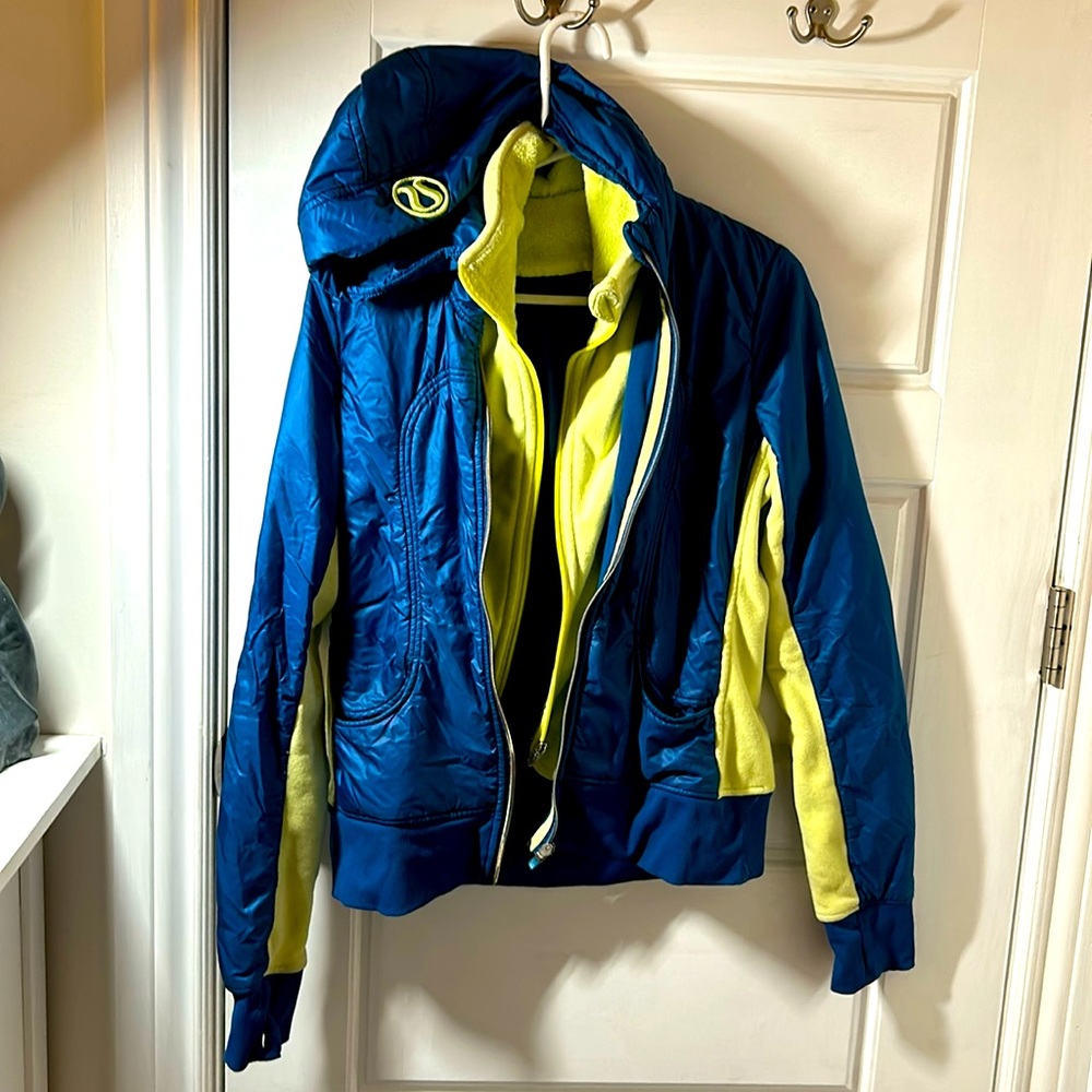 Vintage Lululemon lightly insulated jacket size small